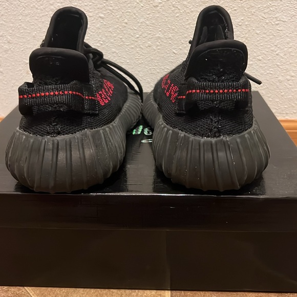 Yeezy shoes bred color wave - Picture 4 of 4
